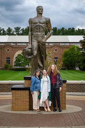 26MSUSpringGrads-0501-Alumni-266