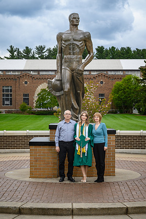 26MSUSpringGrads-0501-Alumni-298