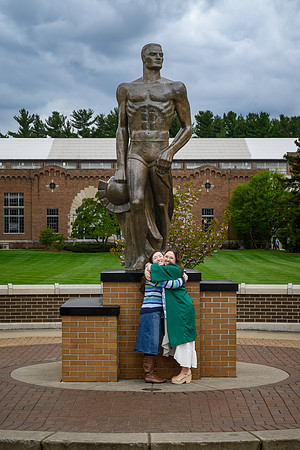 26MSUSpringGrads-0501-Alumni-262