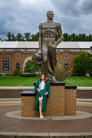 26MSUSpringGrads-0501-Alumni-260
