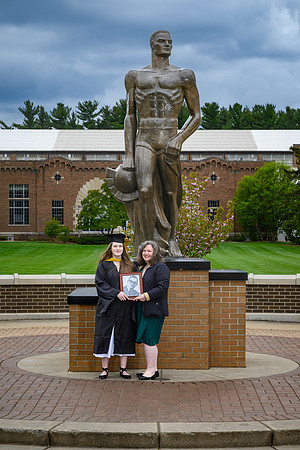 26MSUSpringGrads-0501-Alumni-328