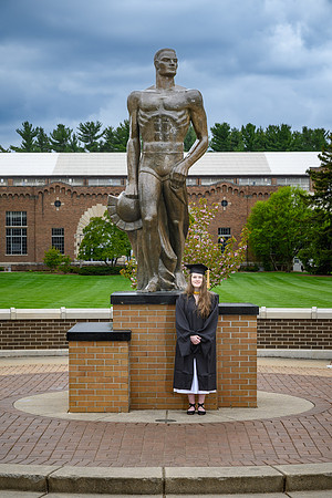 26MSUSpringGrads-0501-Alumni-329