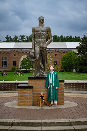26MSUSpringGrads-0501-Alumni-409