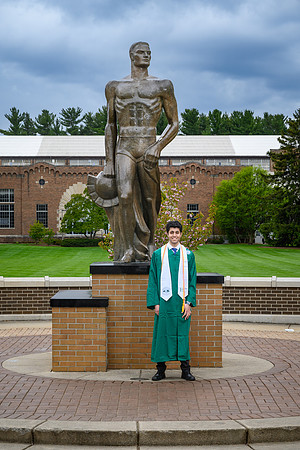 26MSUSpringGrads-0501-Alumni-353