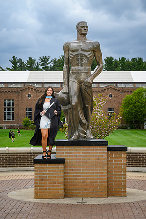 26MSUSpringGrads-0501-Alumni-347