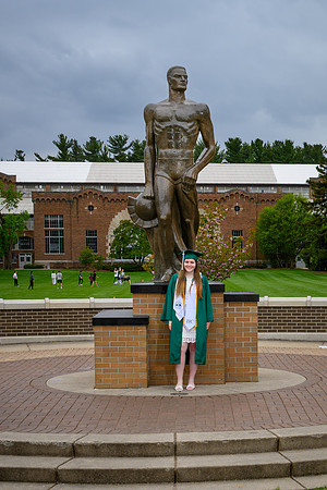 26MSUSpringGrads-0501-Alumni-421
