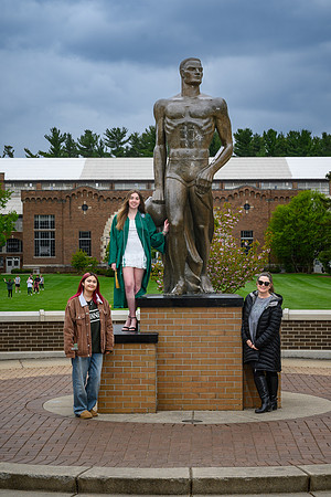 26MSUSpringGrads-0501-Alumni-391