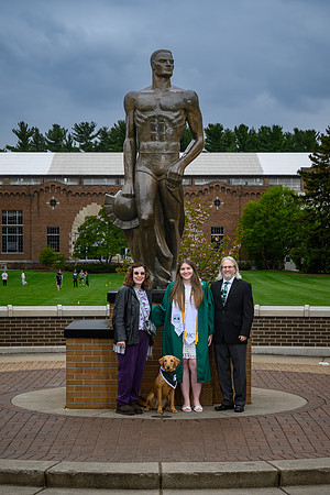 26MSUSpringGrads-0501-Alumni-420