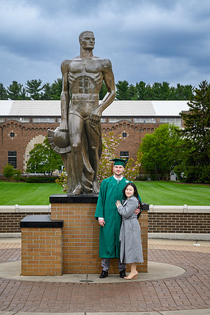 26MSUSpringGrads-0501-Alumni-352