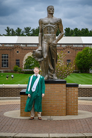 26MSUSpringGrads-0501-Alumni-378