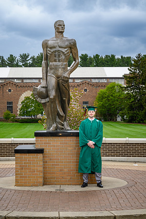 26MSUSpringGrads-0501-Alumni-350