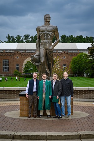 26MSUSpringGrads-0501-Alumni-393
