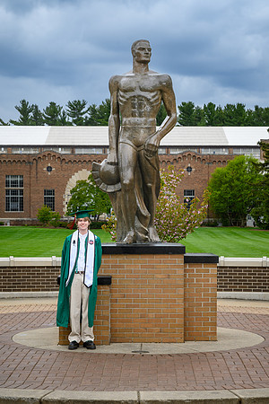 26MSUSpringGrads-0501-Alumni-356