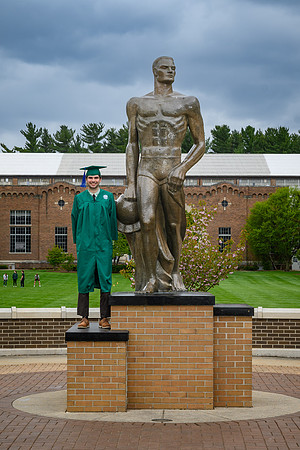 26MSUSpringGrads-0501-Alumni-372