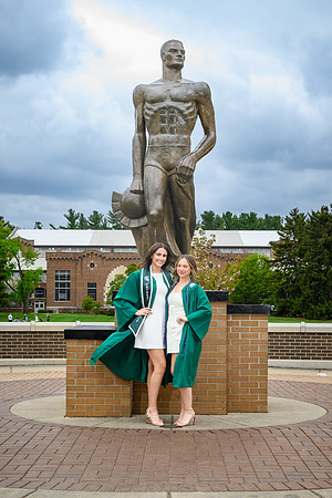 26MSUSpringGrads-0501-Alumni-366