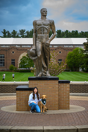 26MSUSpringGrads-0501-Alumni-401