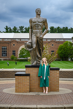 26MSUSpringGrads-0501-Alumni-359