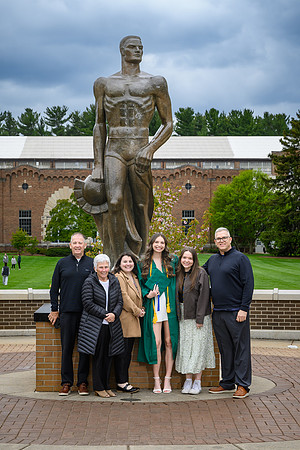 26MSUSpringGrads-0501-Alumni-365