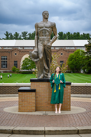 26MSUSpringGrads-0501-Alumni-364
