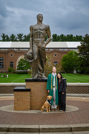 26MSUSpringGrads-0501-Alumni-412
