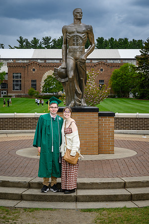 26MSUSpringGrads-0501-Alumni-374