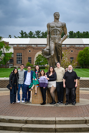 26MSUSpringGrads-0501-Alumni-407