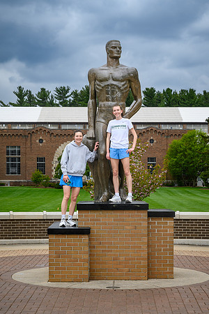 26MSUSpringGrads-0501-Alumni-377