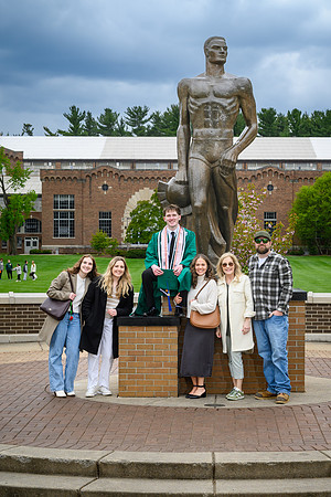 26MSUSpringGrads-0501-Alumni-363