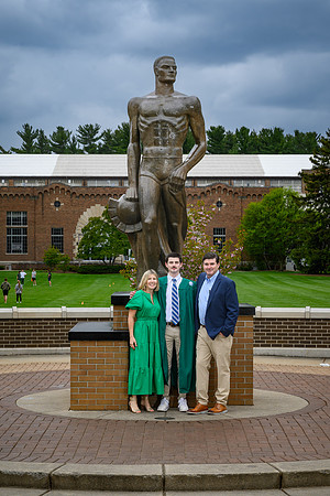 26MSUSpringGrads-0501-Alumni-388