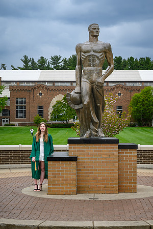 26MSUSpringGrads-0501-Alumni-389