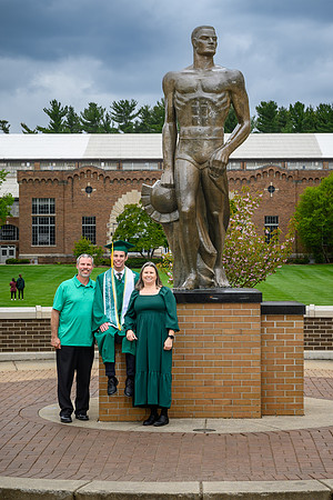 26MSUSpringGrads-0501-Alumni-376