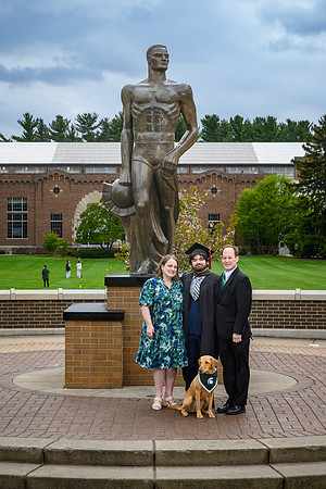 26MSUSpringGrads-0501-Alumni-442