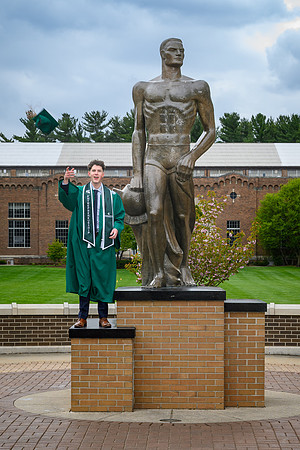 26MSUSpringGrads-0501-Alumni-450