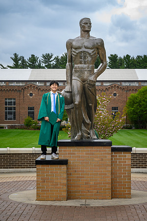 26MSUSpringGrads-0501-Alumni-451