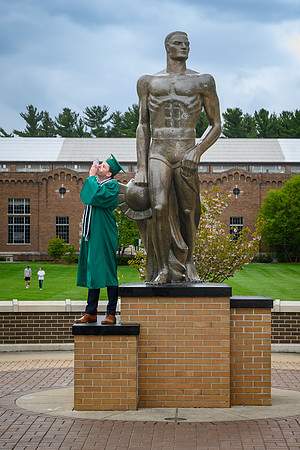 26MSUSpringGrads-0501-Alumni-449