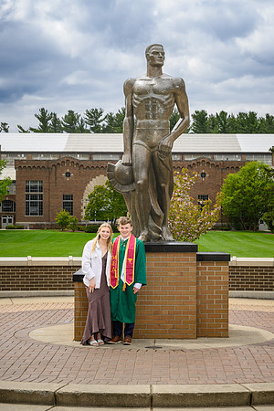 26MSUSpringGrads-0502-Alumni-052