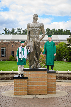 26MSUSpringGrads-0502-Alumni-035