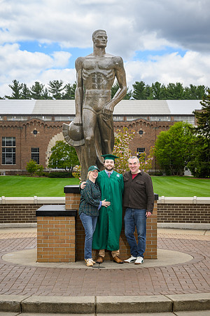 26MSUSpringGrads-0502-Alumni-039