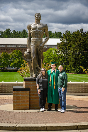 26MSUSpringGrads-0502-Alumni-004