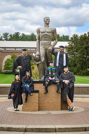26MSUSpringGrads-0502-Alumni-007