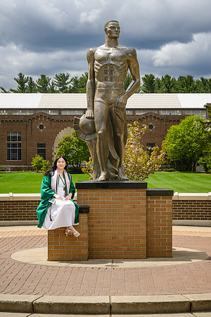 26MSUSpringGrads-0502-Alumni-017