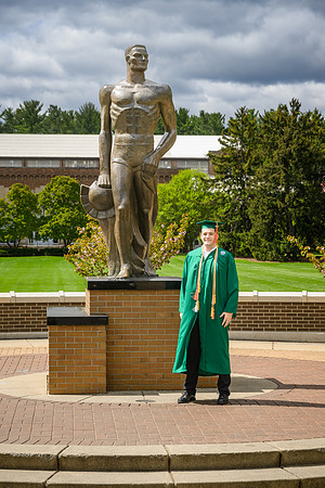 26MSUSpringGrads-0502-Alumni-003