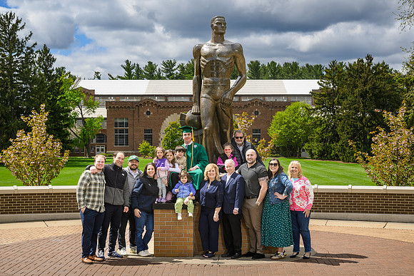 26MSUSpringGrads-0502-Alumni-016