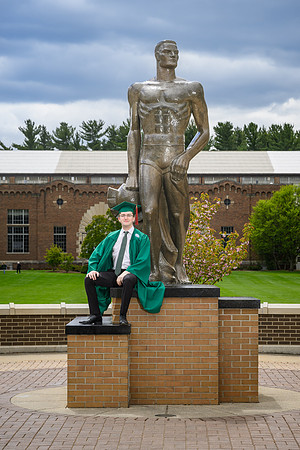26MSUSpringGrads-0502-Alumni-137