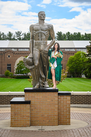 26MSUSpringGrads-0502-Alumni-179