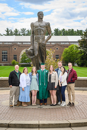 26MSUSpringGrads-0502-Alumni-184
