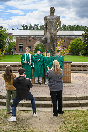 26MSUSpringGrads-0502-Alumni-190