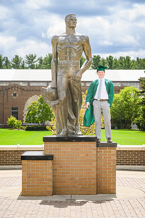 26MSUSpringGrads-0502-Alumni-224