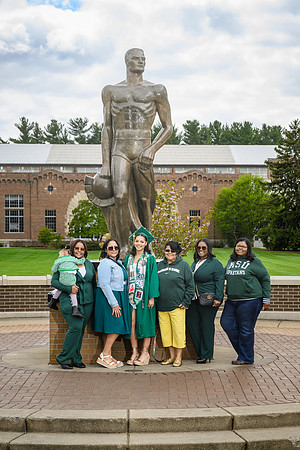 26MSUSpringGrads-0502-Alumni-156