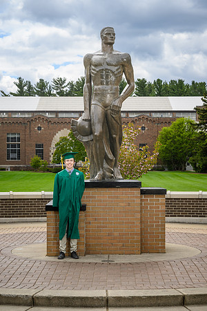 26MSUSpringGrads-0502-Alumni-196
